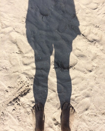feetshadow